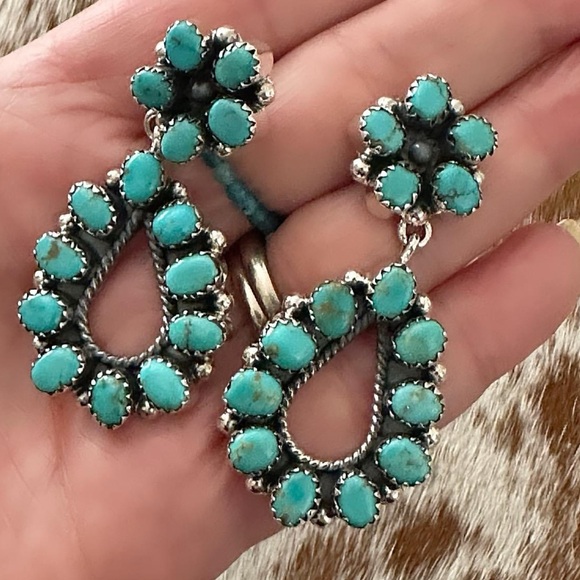 Kingman turquoise statement southwestern sterling silver earrings - Picture 2 of 7